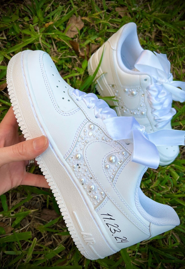 Custom Air Force 1 White With Pearls And Ribbons-oicustom