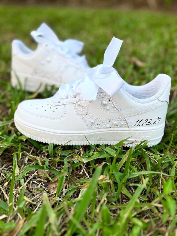 Custom Air Force 1 White With Pearls And Ribbons-oicustom