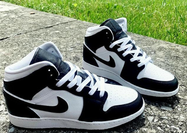 Custom Air Jordan 1 Black & White-oicustom