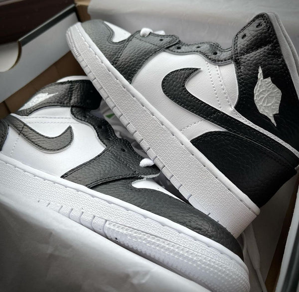 Custom Air Jordan 1 Midnight Black Jordan 1 Mids-oicustom