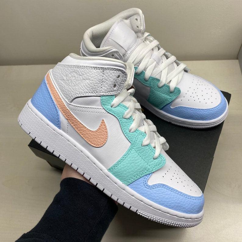 Custom Nike Air Jordan 1 Mid pastel colors oicustom