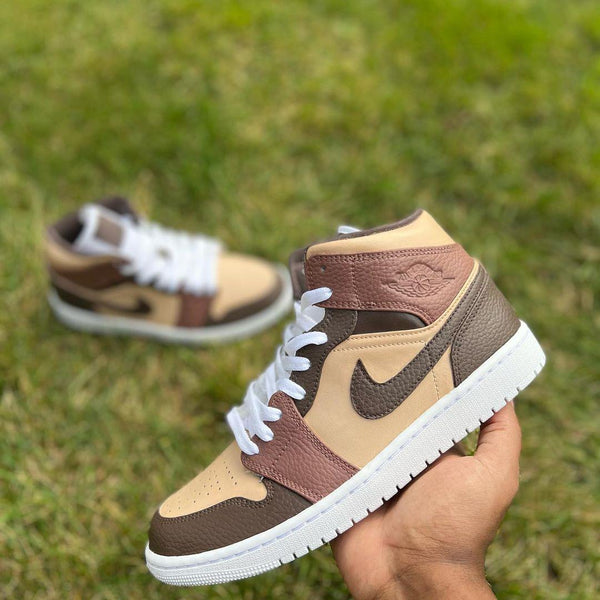 Custom Nike Air Jordan 1 “ Mochas “ 🤎-oicustom